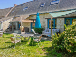 Salon et espace repas coté jardin